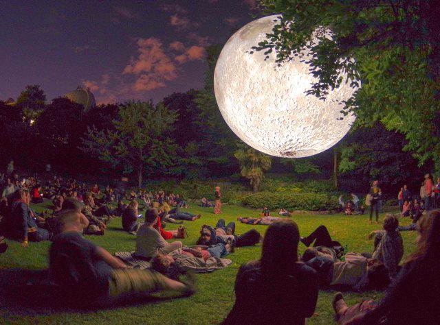 Full Moon Picknick with romantic escort