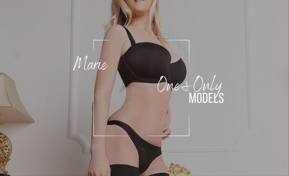 Escort model from Frankfurt Marie