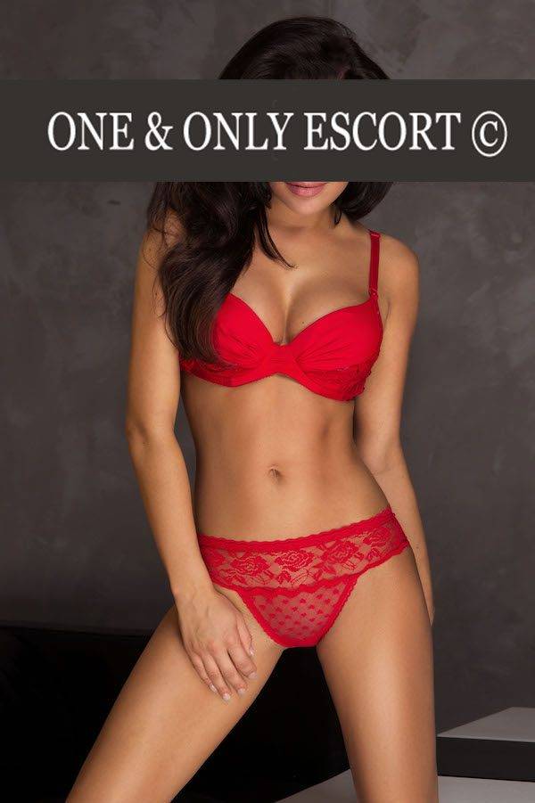 Frankfurt escort model Karla